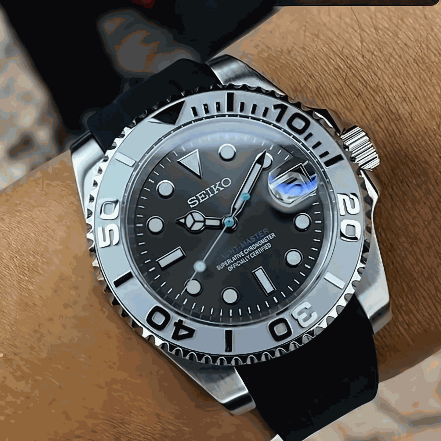 Modded Seiko Black Silver Seikomaster Diver Series - MODTIME