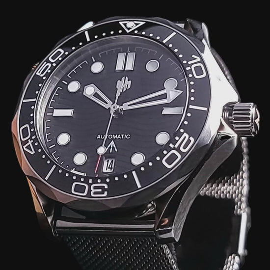 Video showcasing a Black Seiko Mod Seamaster Spectre 007 James Bond watch 