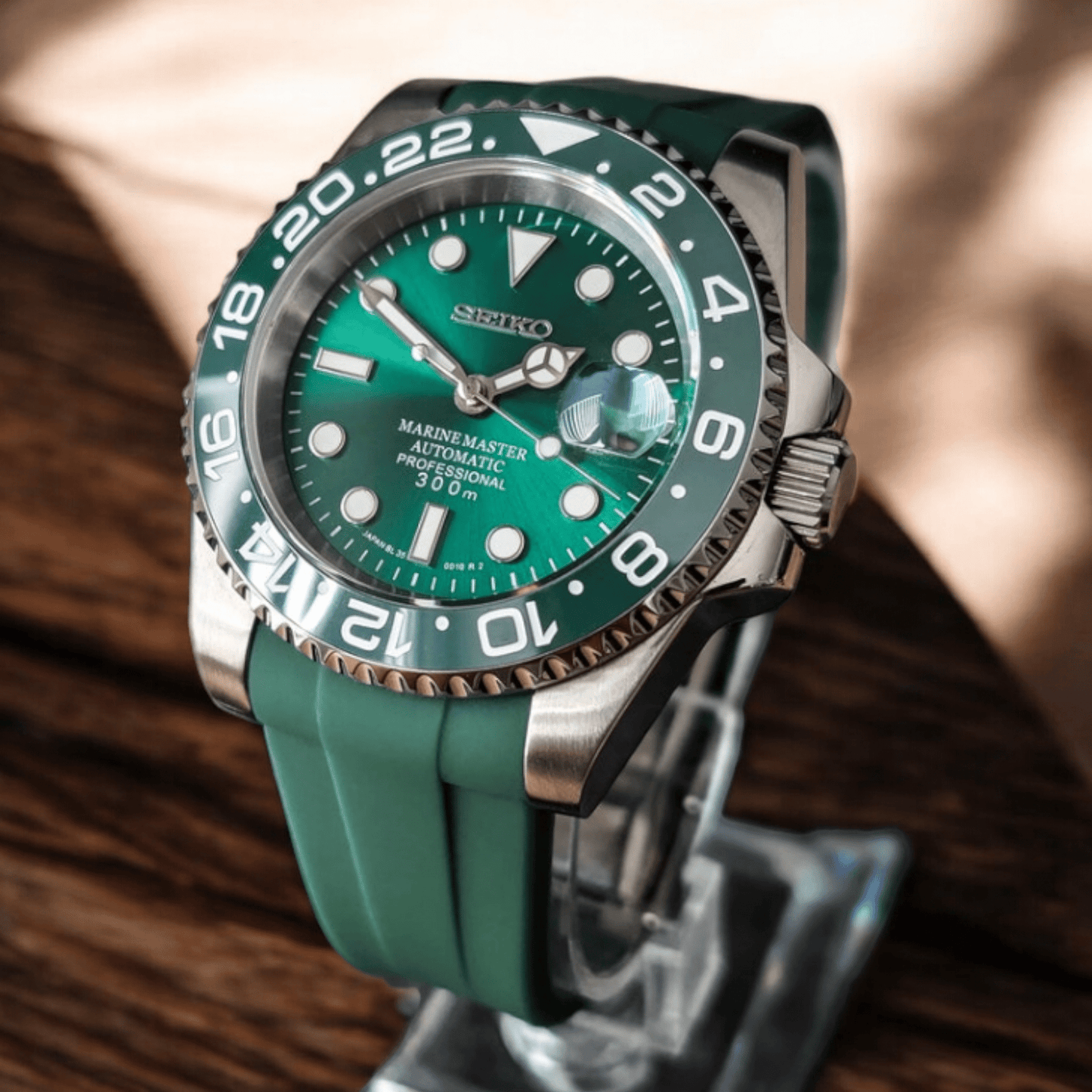 Seiko Mod Green Seikomariner " Hulk " - Rubber Bracelet - MODTIME